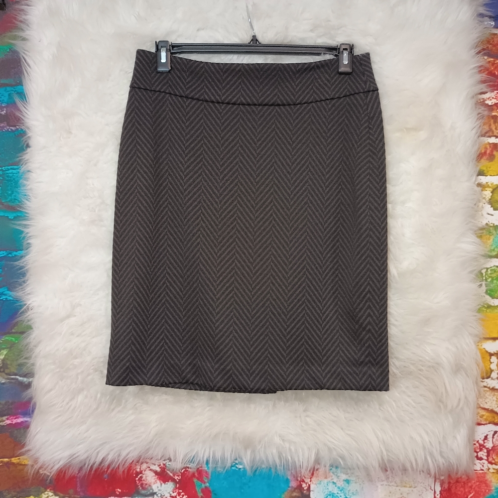 Liz Claiborne Black Herringbone Pattern Pencil Skirt Size M